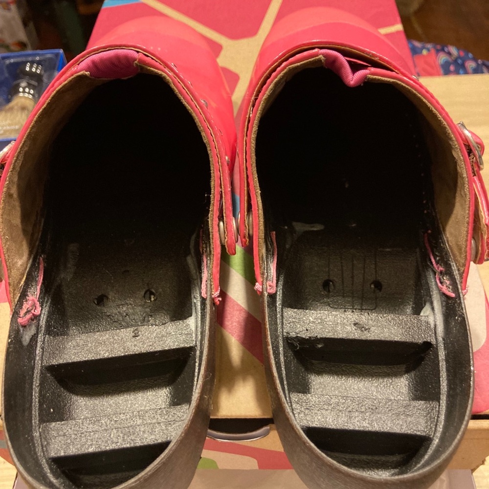 Convertible Clogs - Picture 6 of 7